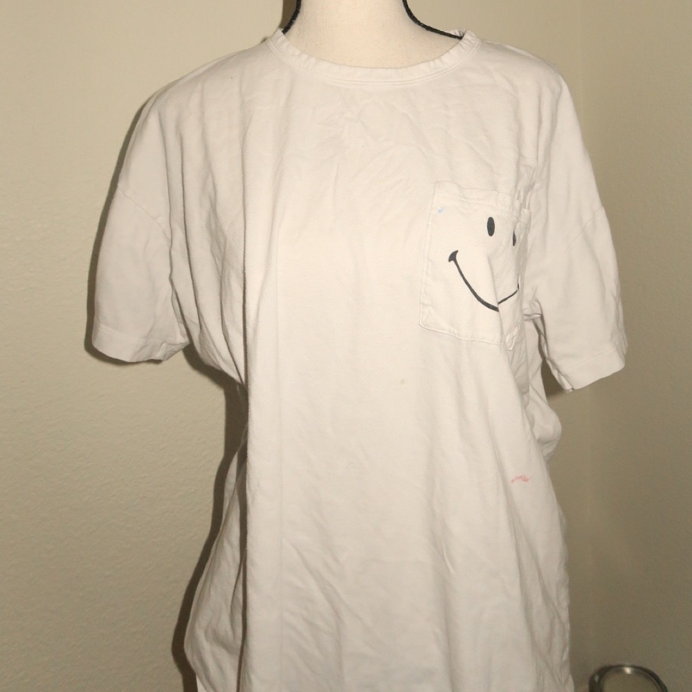 American Eagle Outfitters White Short-Sleeve Tee with Pocket Smiley